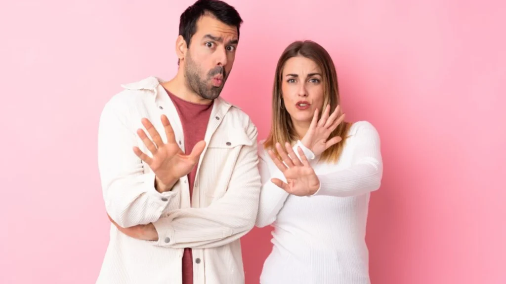 Worst rizz lines to avoid 1 Couples notifying to users about worst rizz lines